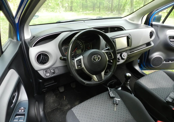 Toyota Yaris cena 37300 przebieg: 150000, rok produkcji 2014 z Turek małe 137